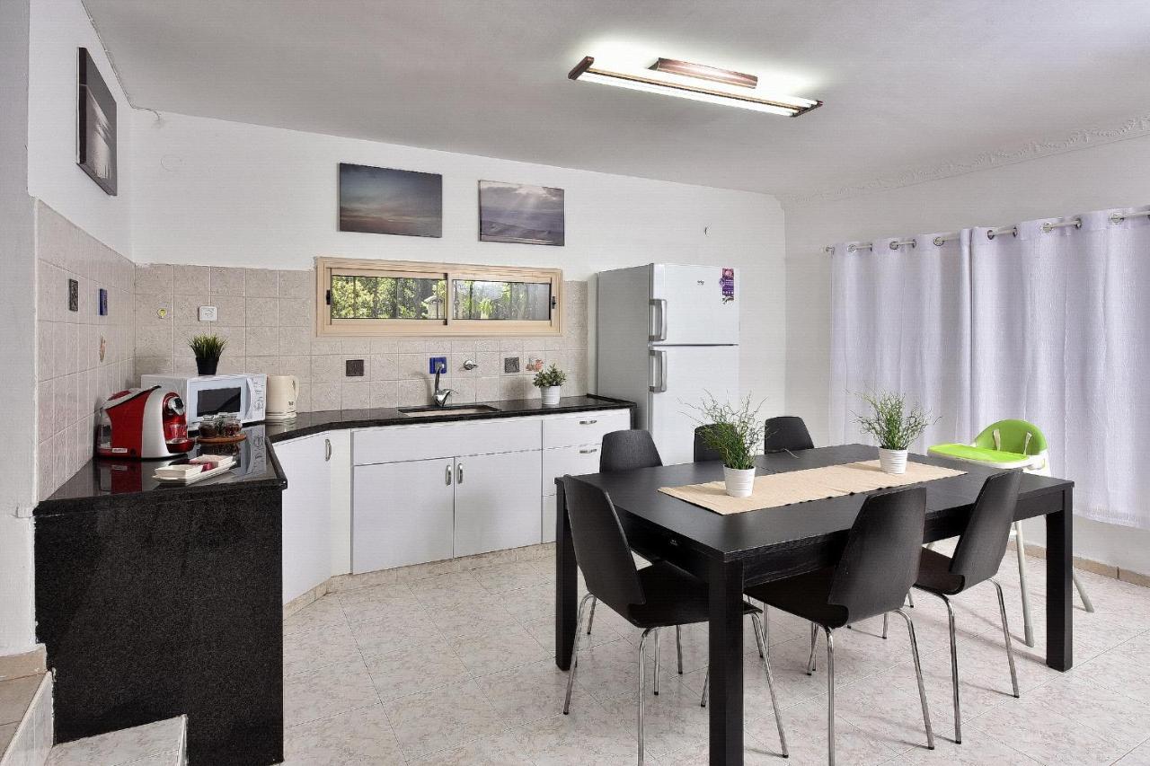 אחוזת חוף כנרת Kinneret Village Tiberias Room photo