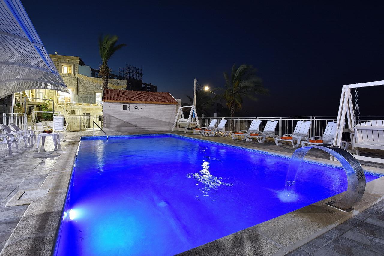 אחוזת חוף כנרת Kinneret Village Tiberias Exterior photo